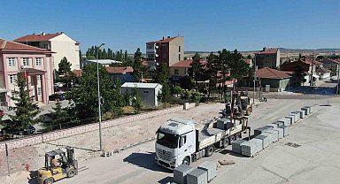 İnönü'de kaldırım çalışması