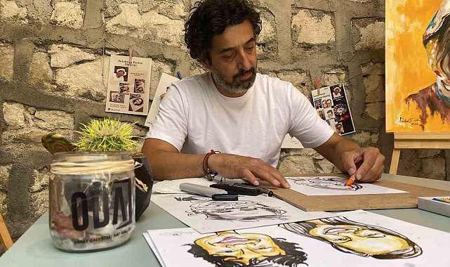 İşitme engelli sanatçı duygularını resimlerle ifade ediyor