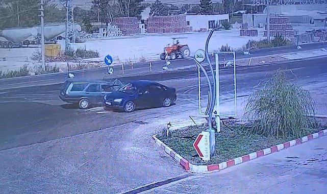 Isparta'da otomobiller çarpıştı: 1'i ağır 8 yaralı