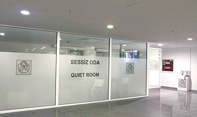 İzmir Adnan Menderes'te