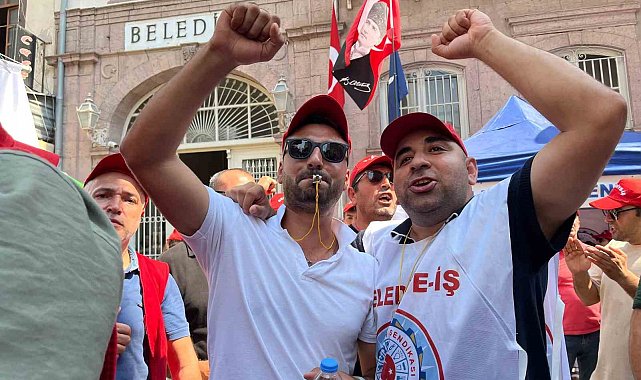 İzmir Büyükşehir Belediyesi'nde işten çıkartılan işçilerin eylemi 9'uncu gününde sürüyor