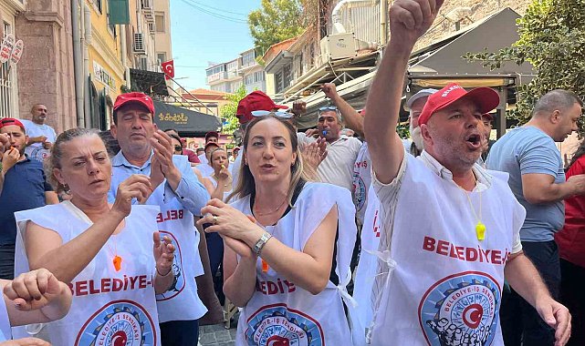 İzmir'de işten atılan işçilerin eylemi 4. gününde: "İşimizi geri istiyoruz!"
