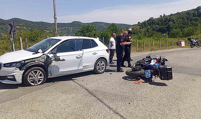 Jandarma motorize timi ile otomobil çarpıştı