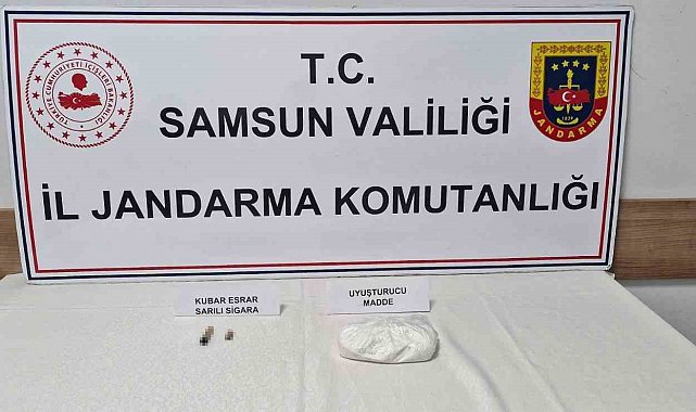 Jandarmanın arama yaptığı araçta uyuşturucu ele geçirildi: 3 gözaltı