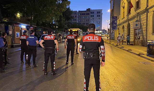 Kadıköy'de helikopter destekli huzur uygulaması