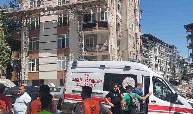 Kahramanmaraş'ta inşaattan atılan molozlar çocukların üzerine düştü: 3 yaralı