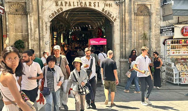 Kapalıçarşı yılın ilk 6 ayında 5 milyon turist ağırladı