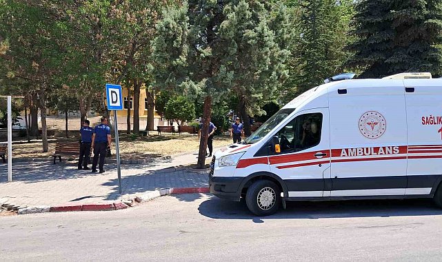 Karaman'da parkta bıçaklı kavga: 1 yaralı