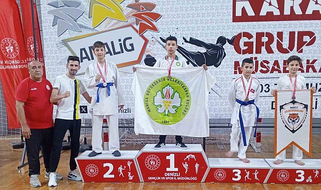 Karateciler Denizli'den madalyalar ile döndü