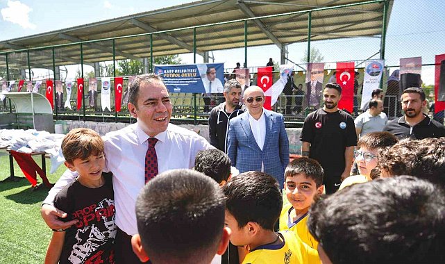 Kars Belediyesi Futbol Okulu açıldı