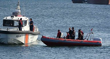 Kartal'da denize giren genç kayboldu: Arama çalışmaları sürüyor