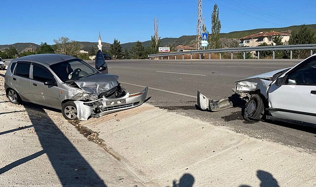 Kastamonu'da iki otomobil çarpıştı: 1 yaralı