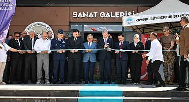 Kayseri Büyükşehir, 15 Temmuz'un ruhunu sanatla anlattı: 'Zaferin Adı Türkiye' sergisi açıldı