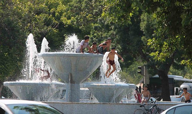 Kayseri'de hava sıcaklığı 40'ı aştı, vatandaş serinlemenin yollarını aradı
