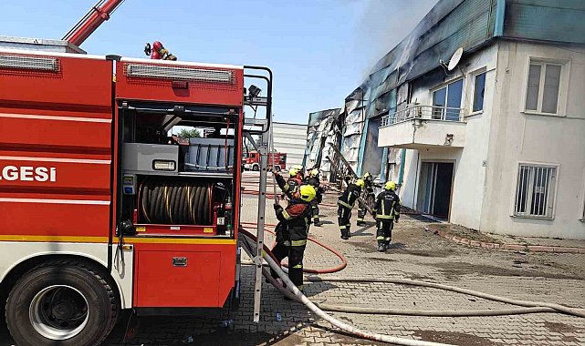 Kayseri'de mobilya fabrikası yangını