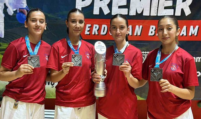 Kayserili karatecilerden 5 madalya