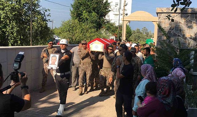 Kazada hayatını kaybeden özel harekat polisi son yolculuğuna uğurlandı