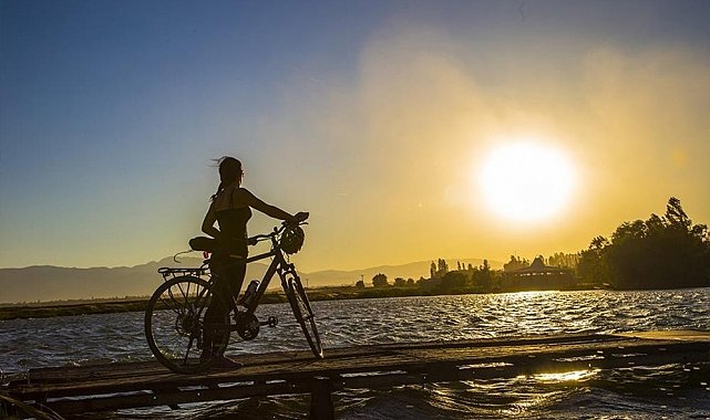 Kemaliye yanıyor, termometreler 42 dereceyi gösterdi