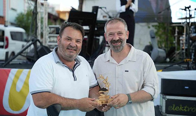 Keremköy Festivali'nde engelli gazeteciye plaket