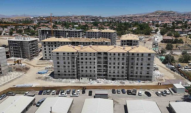 Kiltepe Mahallesi'nde 770 deprem konutunun kaba inşaatı tamamlanmak üzere