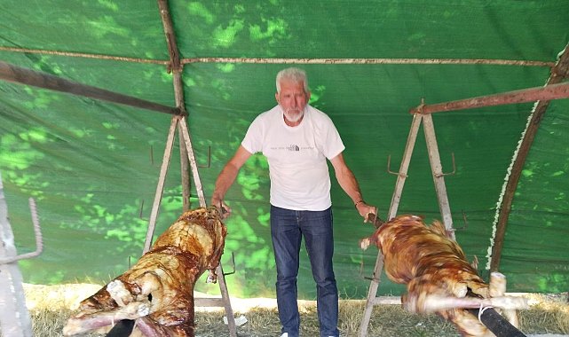 Kırkpınar'ın geleneksel lezzeti kuzu çevirme Sarayiçi'ndeki yerini aldı