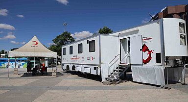 Kızılay'dan Cacabey Meydanı'nda kan bağışı kampanyası