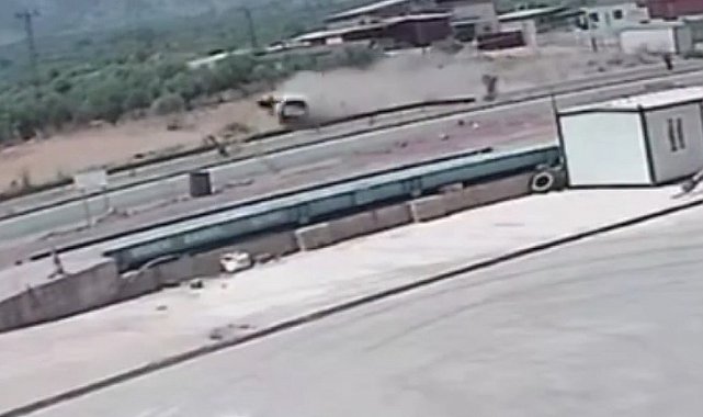 Kontrolden çıkan araç taklalar attı, sürücü hayatını kaybetti