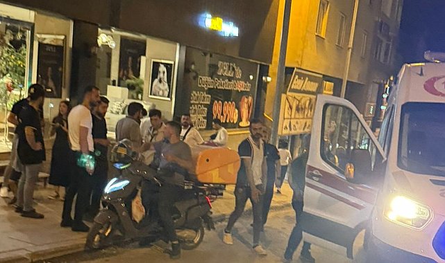 Kontrolden çıkan motorlu bisiklet bir işyerinin duvarına çarptı