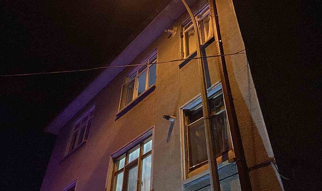 Konya'da 3'üncü kattan düşen çocuk ağır yaralandı