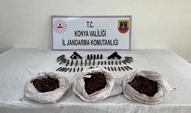 Konya'da bağ evine operasyon: Bin 388 tabanca namlusu ele geçirildi