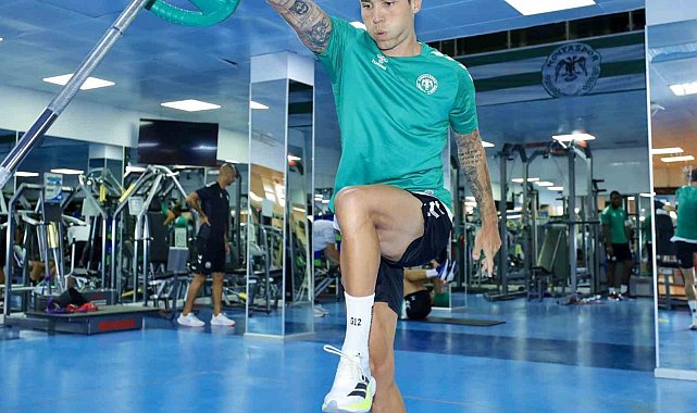 Konyaspor salonda çalıştı