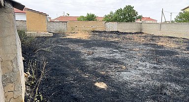 Kulu'da bahçedeki ot yangını korkuttu