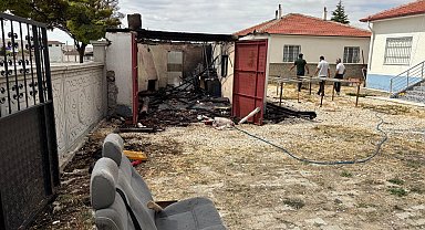 Kulu'da evin bahçesindeki garajda yangın