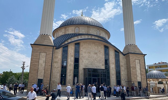 Kulu'da yapımı tamamlanan camide ilk Cuma Namazı kılındı