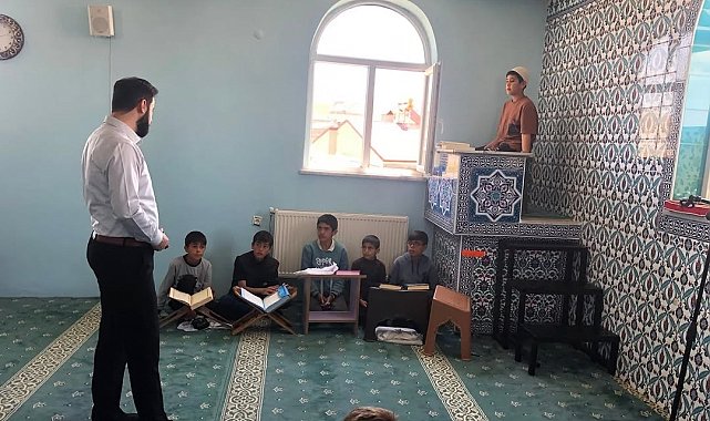 Kur'an kursunda gönül buluşması