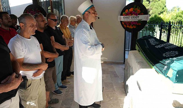 Kurtlar Vadisi dizisinin 'Kibritçi Çevat'ı Şekip Taşpınar son yolculuğuna uğurlandı