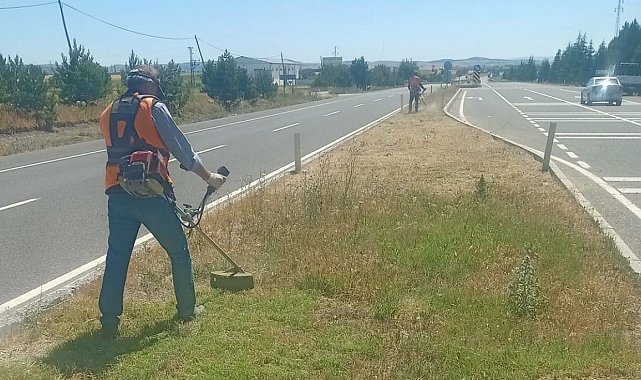Kütahya-Tavşanlı karayolundaki 24 saatlik yol bakımı sürücülerden tam not aldı