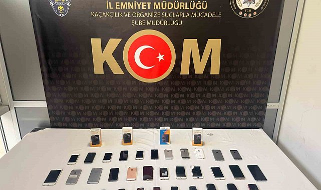 Kütahya'da 37 adet gümrük kaçağı cep telefonu ele geçirildi