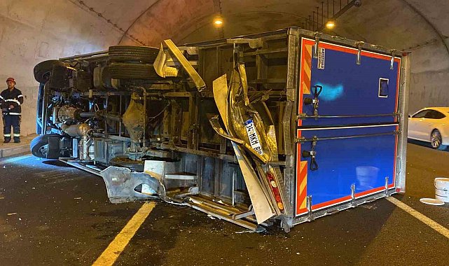 Kuzey Marmara Otoyolu'nda tünel içinde kaza: 1'i çocuk 3 yaralı