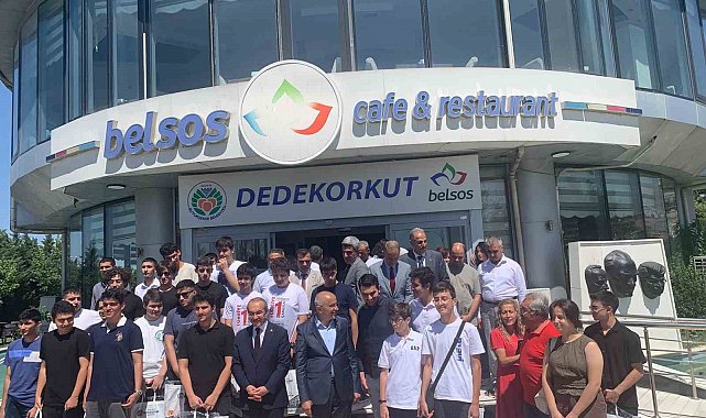 LGS Şampiyonlarına Başkan Sami Er'den özel kutlama