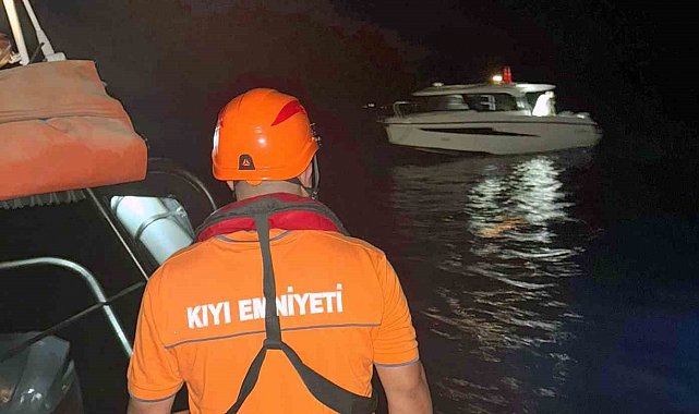Makine arızası sonucu sürüklenen tekne KIYEM ekiplerince kurtarıldı