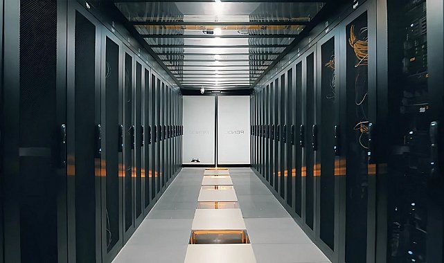 Maliyet avantajı ve donanım kontrolü kiralık sunucularda buluşuyor