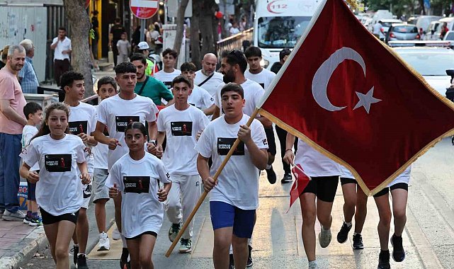 Manisa'da '15 Temmuz Sancak Koşusu' yapıldı
