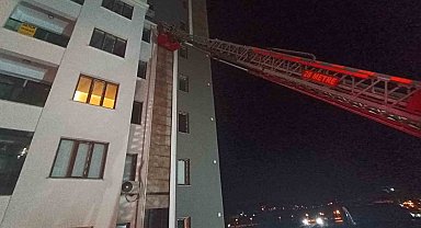 Mardin'de apartman dairesinde çıkan yangın söndürüldü