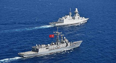 Mavi Vatan'ın yüzen kalesi TCG Gelibolu Fırkateyni İtalya Deniz Kuvvetleri unsuru İTS Bergamini ile eğitimler icra etti