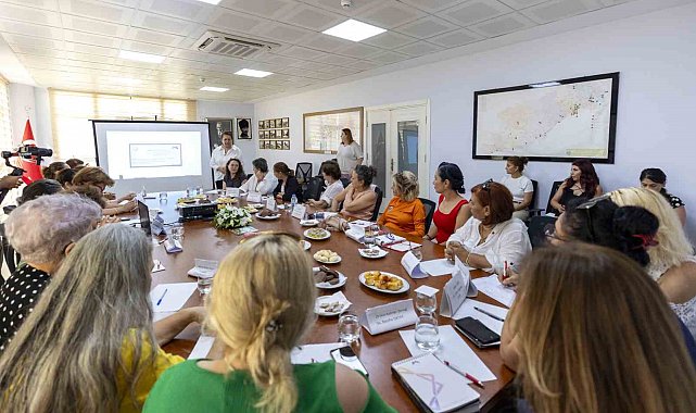 Mersin'de kadınları güçlendiren 'pazartesi buluşmaları' sürüyor