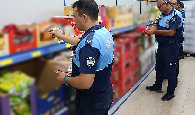 Mersin'de zincir marketlerde etiket ve son kullanma tarihi denetimi