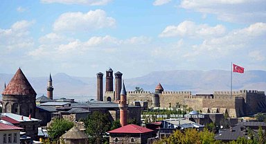 Meteorolojiden Erzurum için sıcak uyarısı