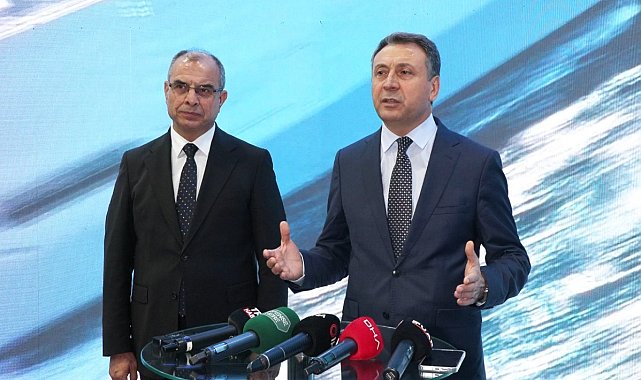 Milli Savunma Bakanlığı'nın yerli gemileri fuarda göz doldurdu