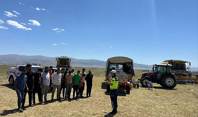 Muş'ta traktör ve biçerdöverler denetlendi
